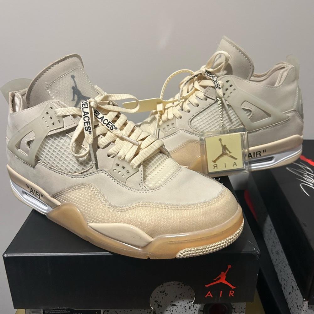 Off White x Jordan 4